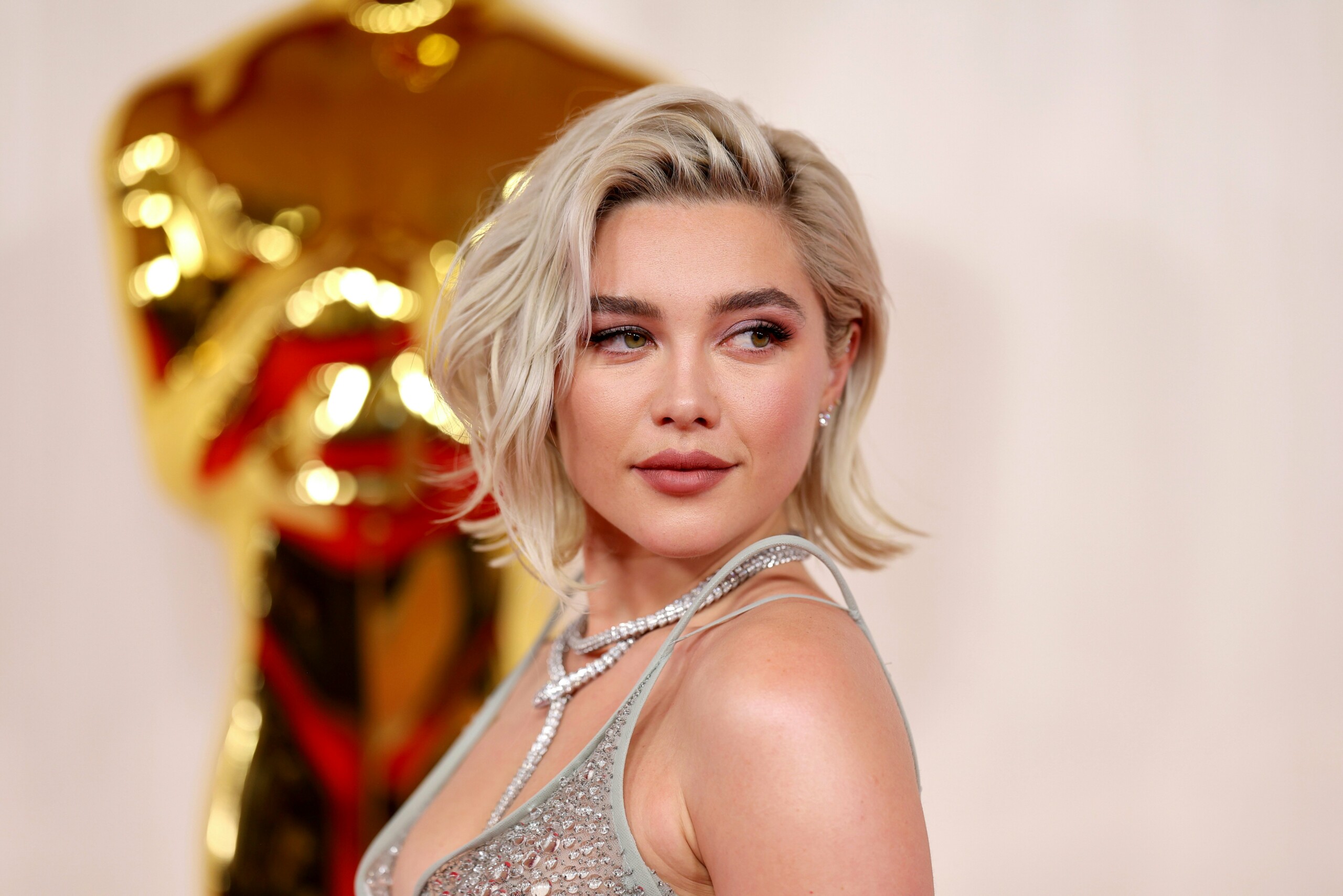 Florence Pugh Wants To Talk About Motherhood & Ambition